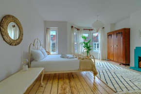 Grand Victorian near Gloucester Rd with Garden